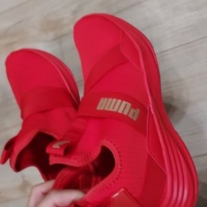 Worn only 1 hr! Puma